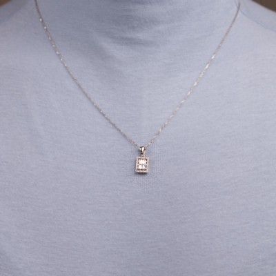 Mode Silver - Baget Taşlı Köşeli Form Gümüş Kolye