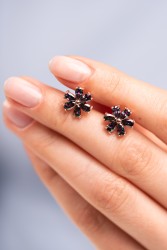 Mode Silver - Damla Taşlı Çiçek Küpe