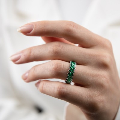 Mode Silver - Yeşil Taşlı Köşeli Formlu Gümüş Yüzük